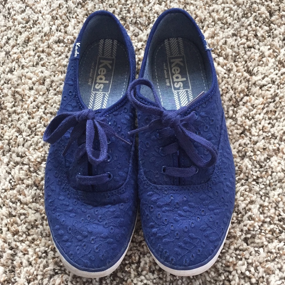 Navy blue keds with eyelet lace size 6.5
